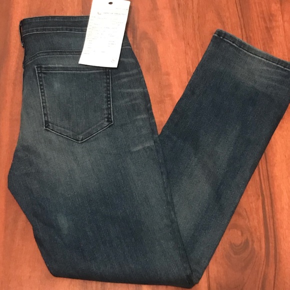 Classic Vintage Wash Blue Jeans - Picture 2 of 4